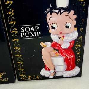 BETTY BOOP BATHROOM SETS